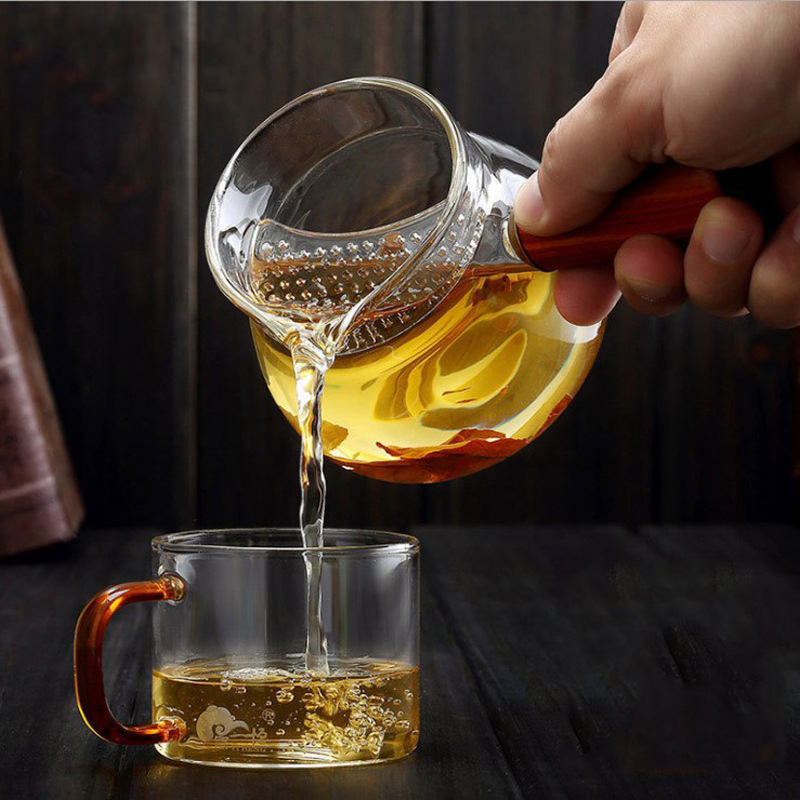 Wholesale thick glass cup with wooden handle, fair trade cup for home use, filter, high-temperature resistant tea cup, integrated crescent-shaped public cup