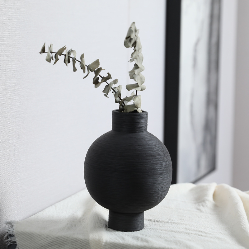 Vaso de cerámica negra moderna de estilo tranquilo decoración flor seca flor de escritorio floral creativa decoración suave