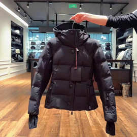 独特超好看黑色收腰短款羽绒棉服女冬季2025新高端修身滑雪服外套