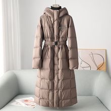 少量服饰2025冬季新款90白鹅绒羽绒服女士长款修身连帽款保暖外套