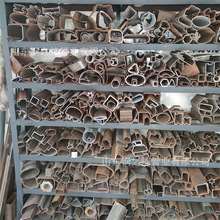 ���͹܏S���R��D����A�����ǹ����ǙE�A�Ҿ߮���䓹܁�D�� ��