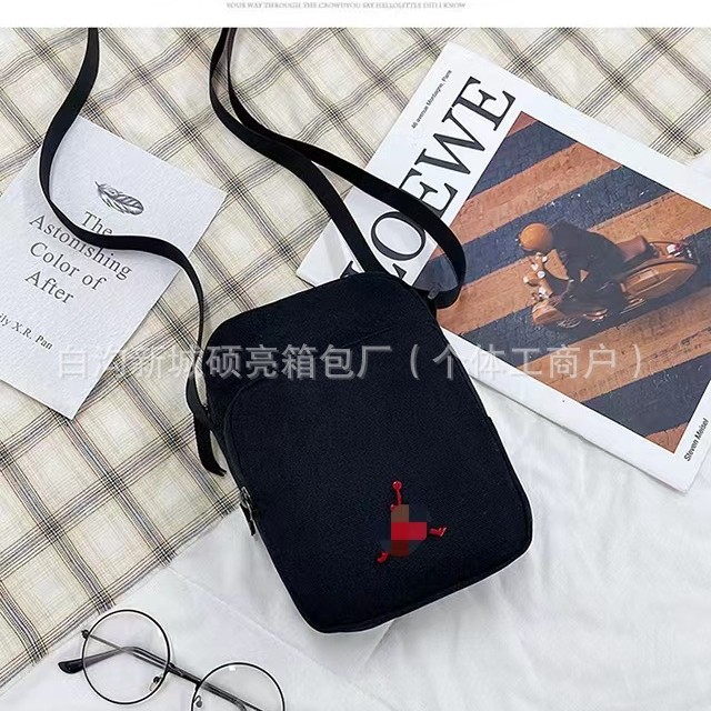 편리한 핸드폰 숄더백 트렌드 캐주얼 아웃도어 스포츠 숄더백 배색 남녀 같은 실용 숄더백 도매
