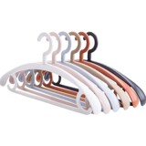 Одежда для одежды для домашней одежды с отметками и углами против плеч