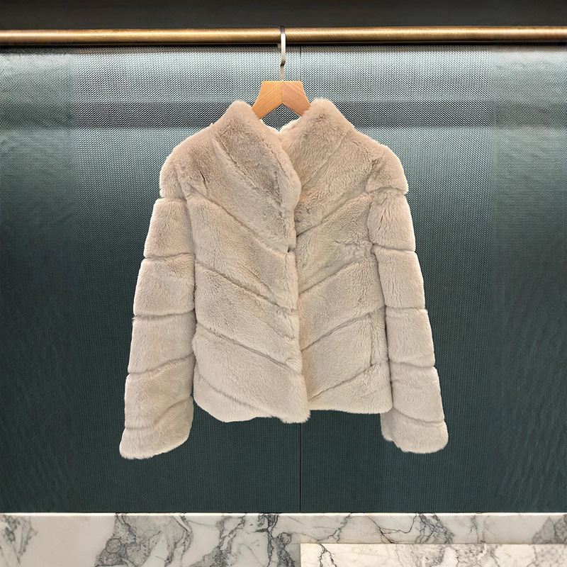26Th Autumn and Winter New Model of Imported Rex Rabbit Fur Coat for Women, Designed for Wealthy Young Ladies
