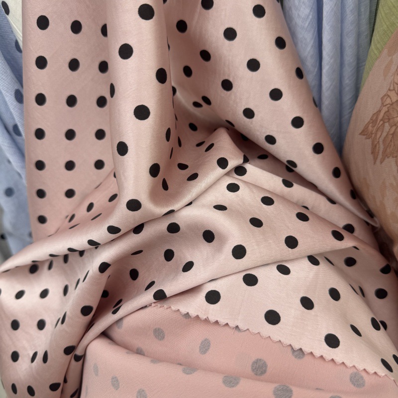 仿醋酸圆点印花面料0.8波点印花春夏衬衫裤子连衣裙饰品布料批发