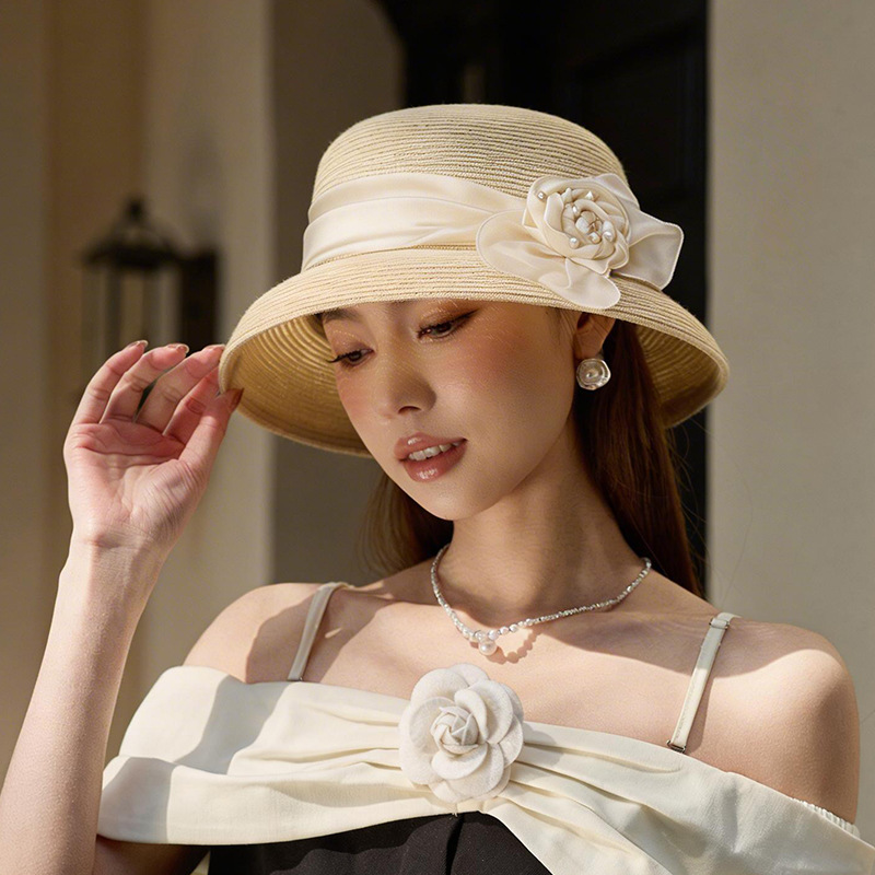 Mũ rơm nữ vành rộng phong cách Hepburn nơ hoa thanh lịch — màu be