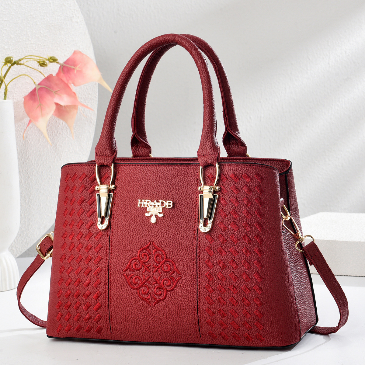 Bolso bolso exquisito bordado bolso de madre bolso de mujer de mediana edad bolso de mensajero de hombro de comercio exterior bags de gran capacidad de calidad