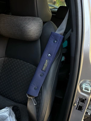 Strangulation, Seat belt shoulder pad - safety-belt-neck-guard-navy-blue