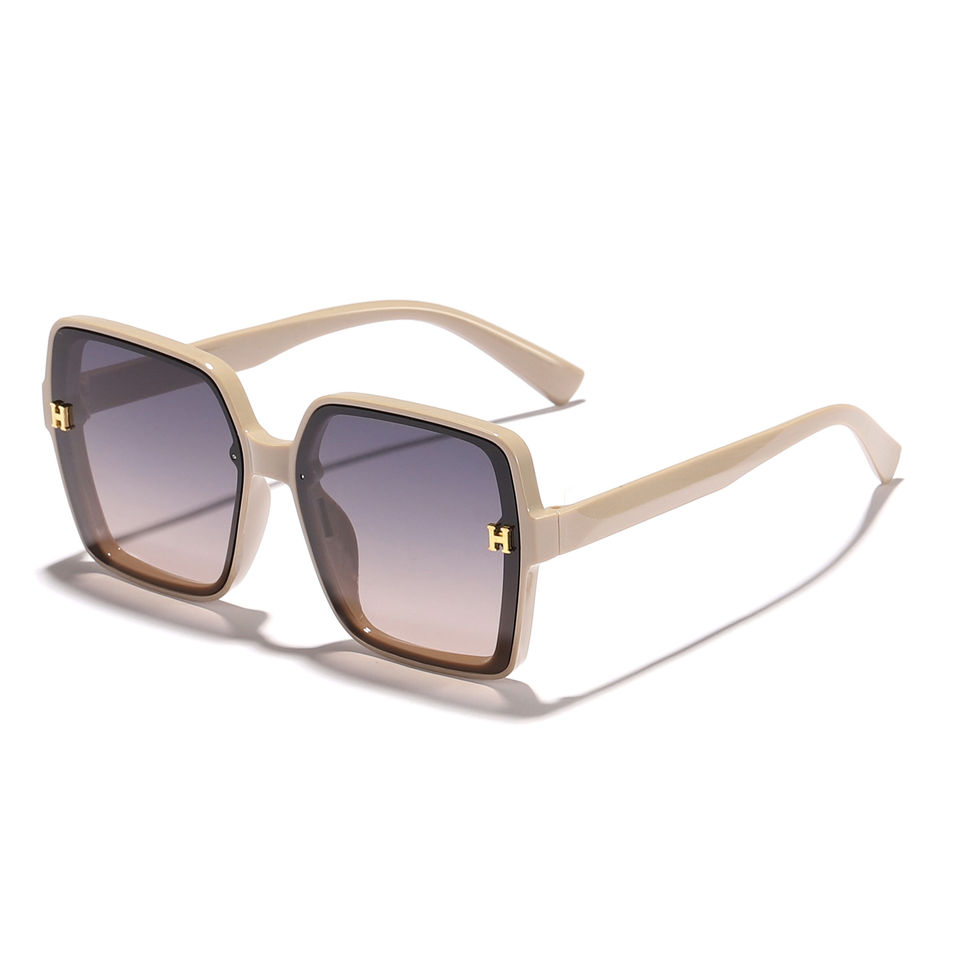 2024 nuevas gafas de sol anti-ultravioleta de marco generoso retro, accesorios de letras de sentido avanzado, gafas de sol imprescindibles para disparos callejeros de moda