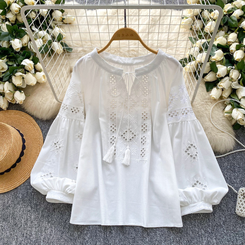 Sweet Retro Heavy-Duty Hollow-Out Embroidered Lace-Up Round-Neck Shirt for Women, Loose Casual Autumn Top with Lantern Sleeves Sweet Retro Heavy-Duty Hollow-Out Embroidered Lace-Up Round-Neck Shirt for Women, Loose Casual Autumn Top with Lantern Sleeves