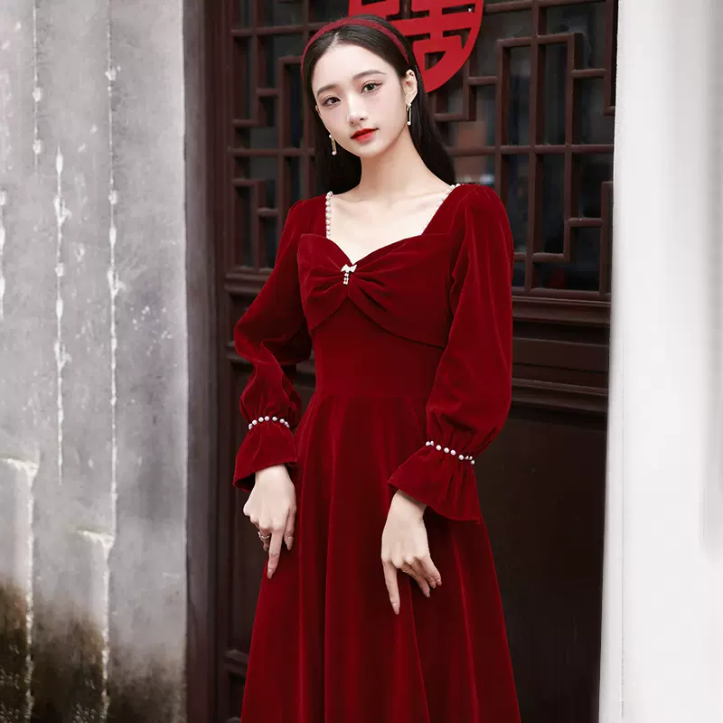 丝绒长袖敬酒服新娘2025新款结婚订婚回门答谢宴酒红色礼服A字裙