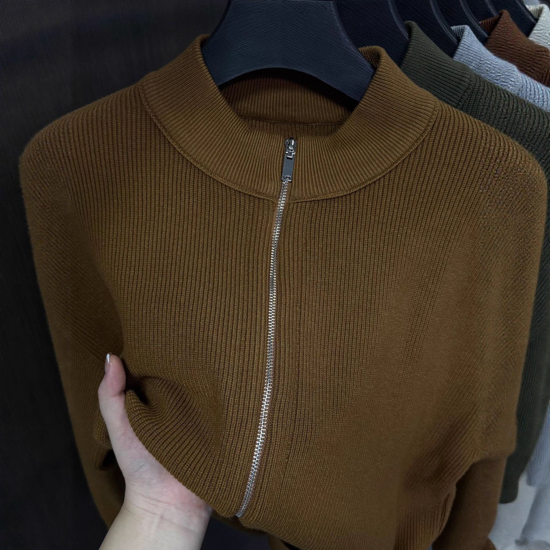 Suéter de hombre con cremallera de punto Cardigan de invierno nuevo cuello de media altura suéter de manga larga de viento perezoso chaqueta