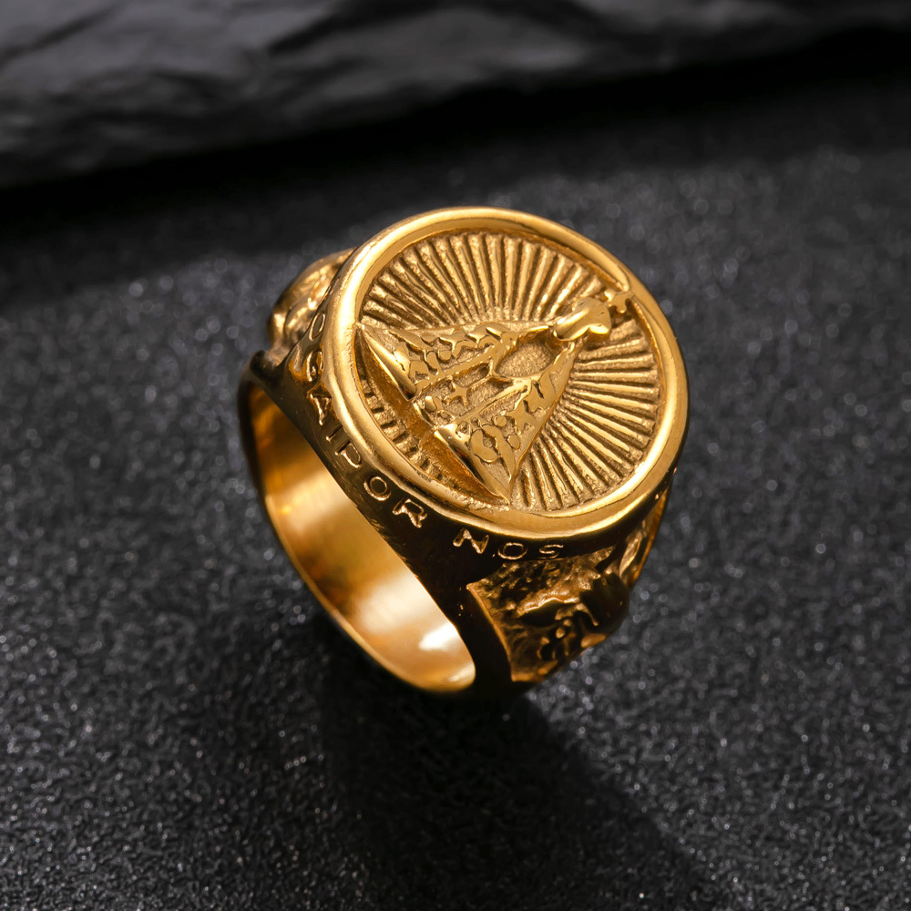 Anillo de acero inoxidable transfronterizo europeo y americano Cruz de fundición Anillo de hombre Hip Hop Retro Fabricante al por mayor de joyería de acero de titanio