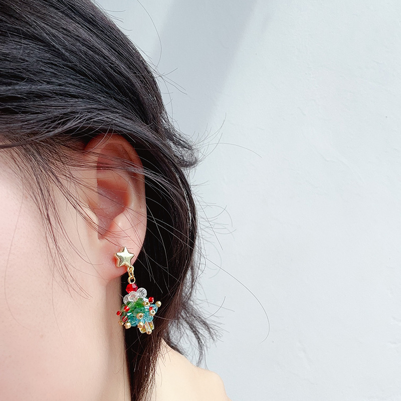 Boucles d'oreilles en perles faites à la main pour fille mignonne avec nœud rouge et sapin de Noël_voghion.com