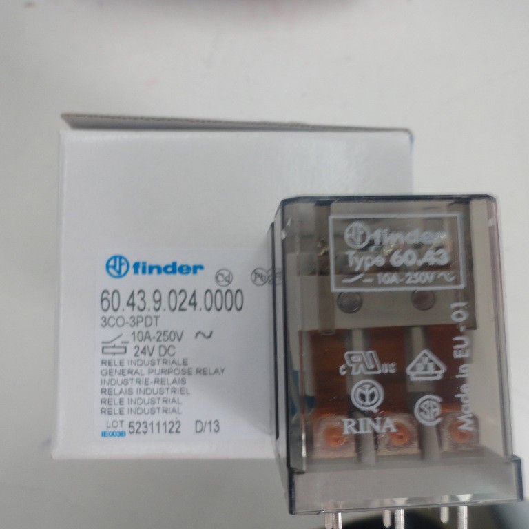 FINDER   继电器 60.43.9.024.0000