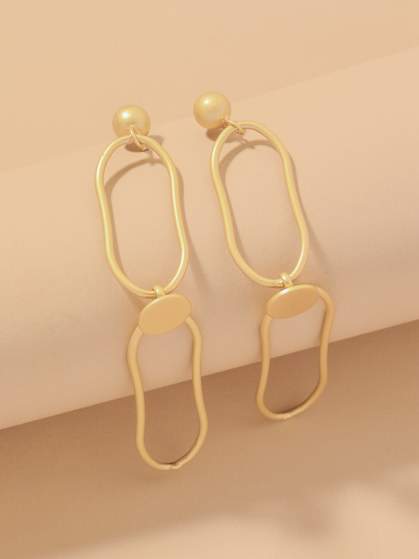 Korean Matte Gold Oval Long Earrings display picture 3