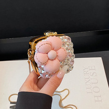 迷你爱心亚克力晚宴包女25新款欧美水钻个性嘴唇口红包链条斜挎包