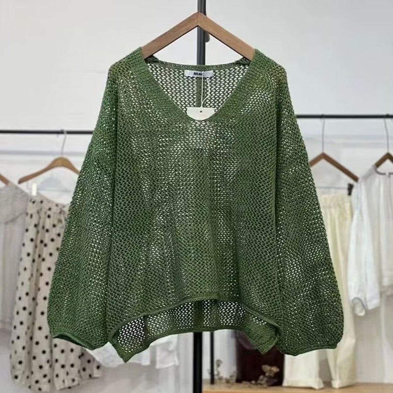 [Ready Stock] Loose Age-Reducing Fashionable Cut Out Thin Top Casual Ladies Mother Sun Protection Work Clothing Knitwear
