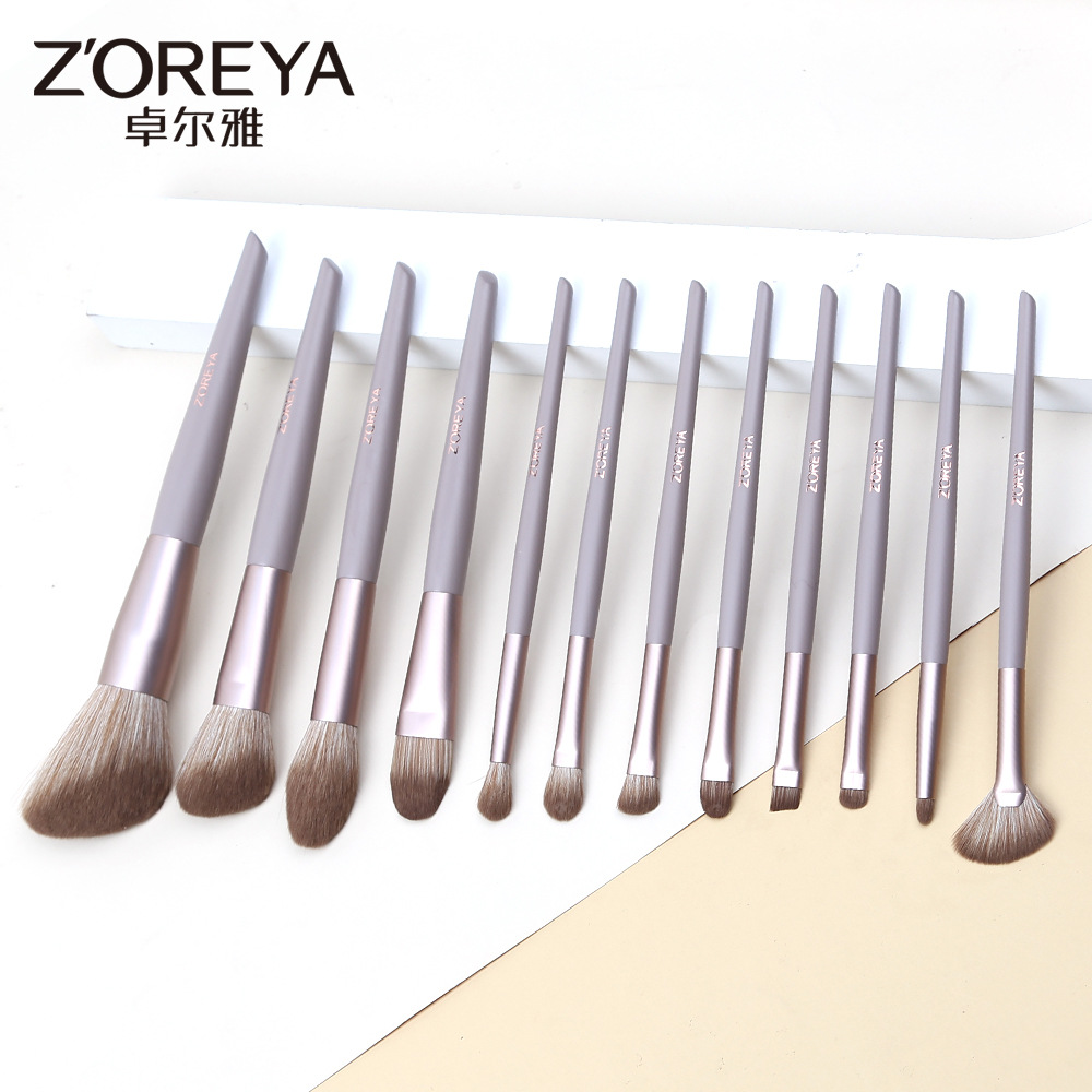 Zoreya leche marrón maquillaje herramientas Fundación sombra de ojos cepillo traje oblicuo Corte señaló cola 12 piezas maquillaje cepillo conjunto completo venta al por mayor