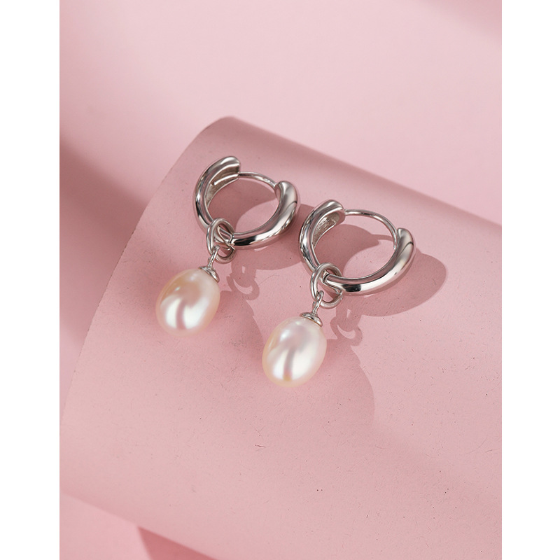 Gota de agua pendientes de perlas de agua dulce para mujeres 925 plata esterlina luz lujo nicho diseño alto grado hebilla del oído pendientes temperamento versátil