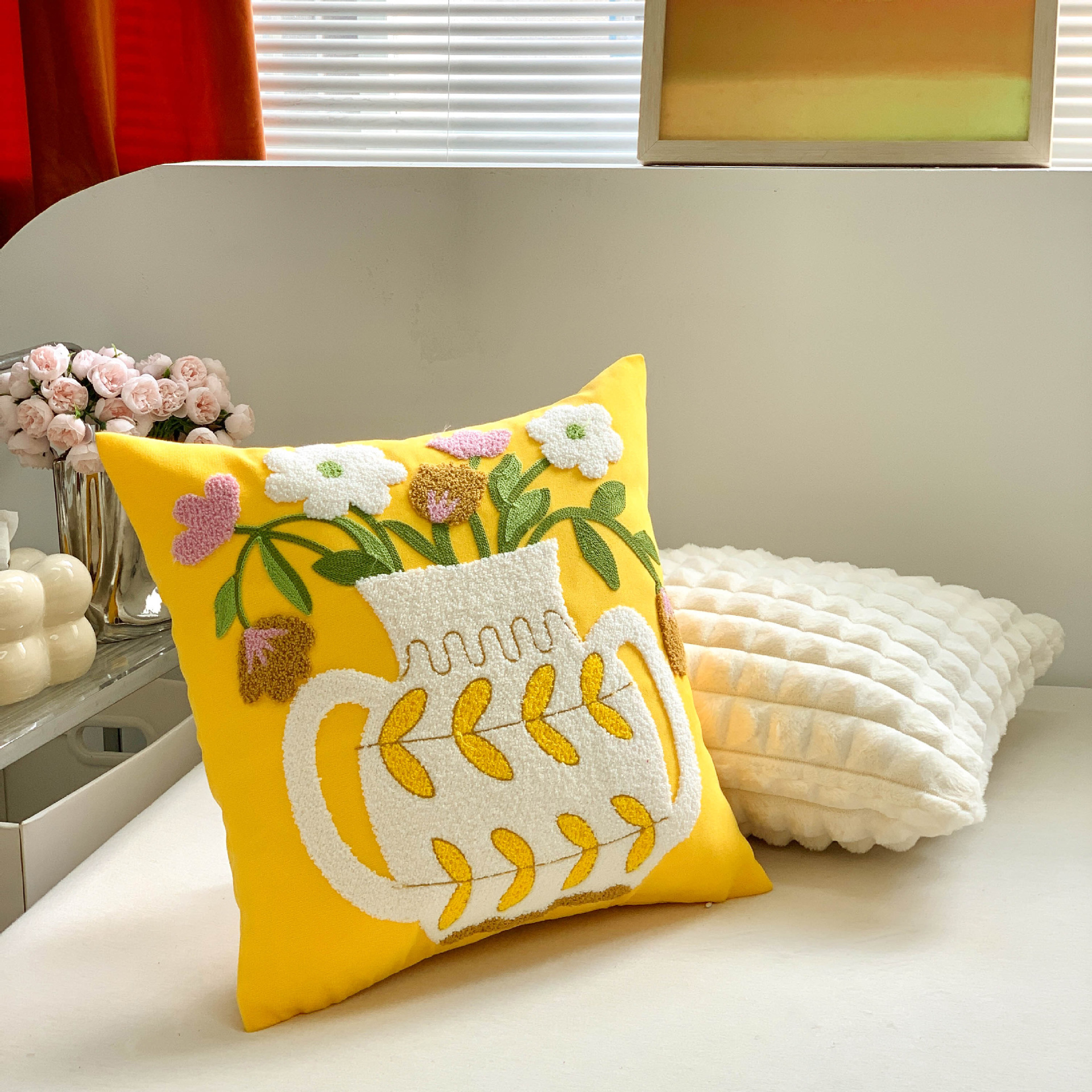 400g Weight throw pillow Home Textiles & Decor Type Plush Material Flower Pattern Cute, Pastoral Style Cute Pastoral Flower Plush Throw Pillow 5