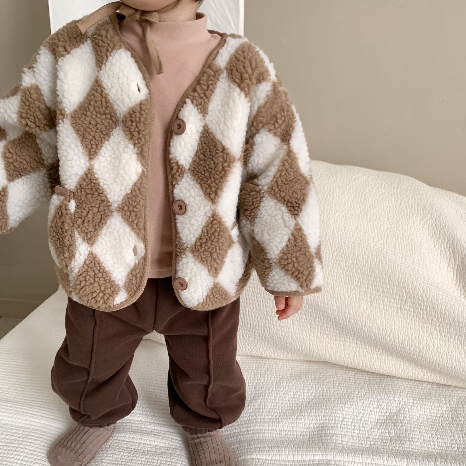 Chaqueta de felpa para bebé, estilo coreano, ropa infantil, camisa de capa base para otoño e invierno, chaqueta de algodón para bebé, ropa para salir de paseo