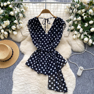 �W����ʽ�p���L�ٴ�V�I�o�䲨�cѩ���r��Ů2025�ļ������e���h��