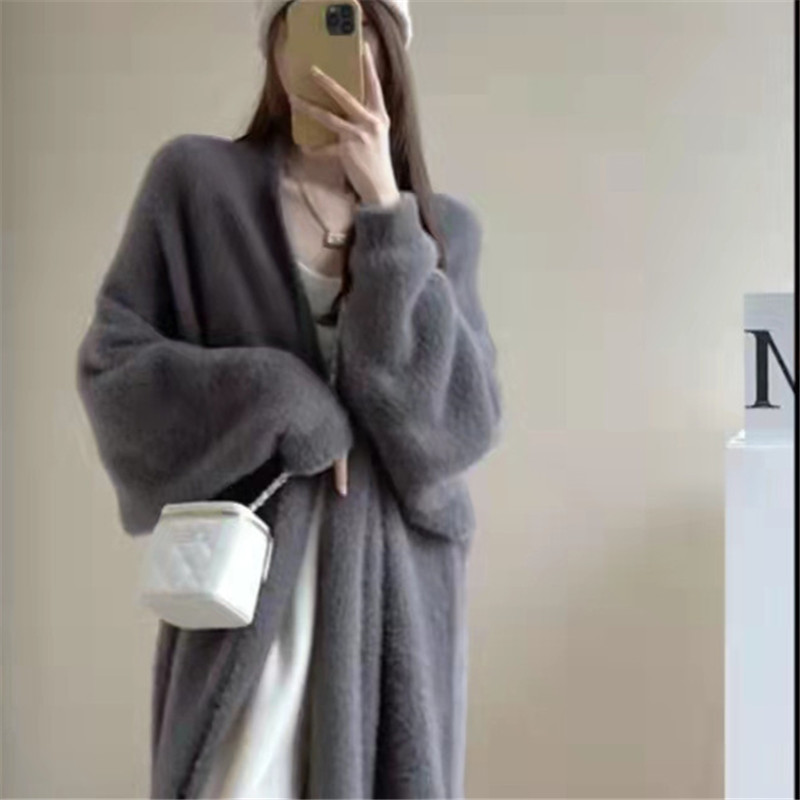 软糯毛呢外套女秋冬加厚纯欲外搭长款仿水貂绒针织开衫慵懒上衣潮