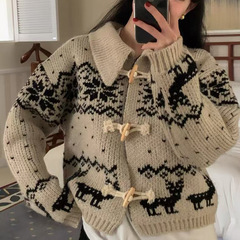 欧美跨境2025秋季女式针织衫文艺复古北欧风牛角扣雪花毛衣女外套