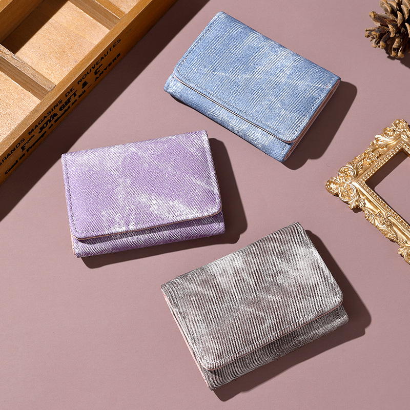 Cartera de mujeres fresca pequeña billetera de tres plegables bolso de tarjetas de estudiantes corto de estilo coreano bolso de cambio de estilo japonés de tarjetas de mujeres