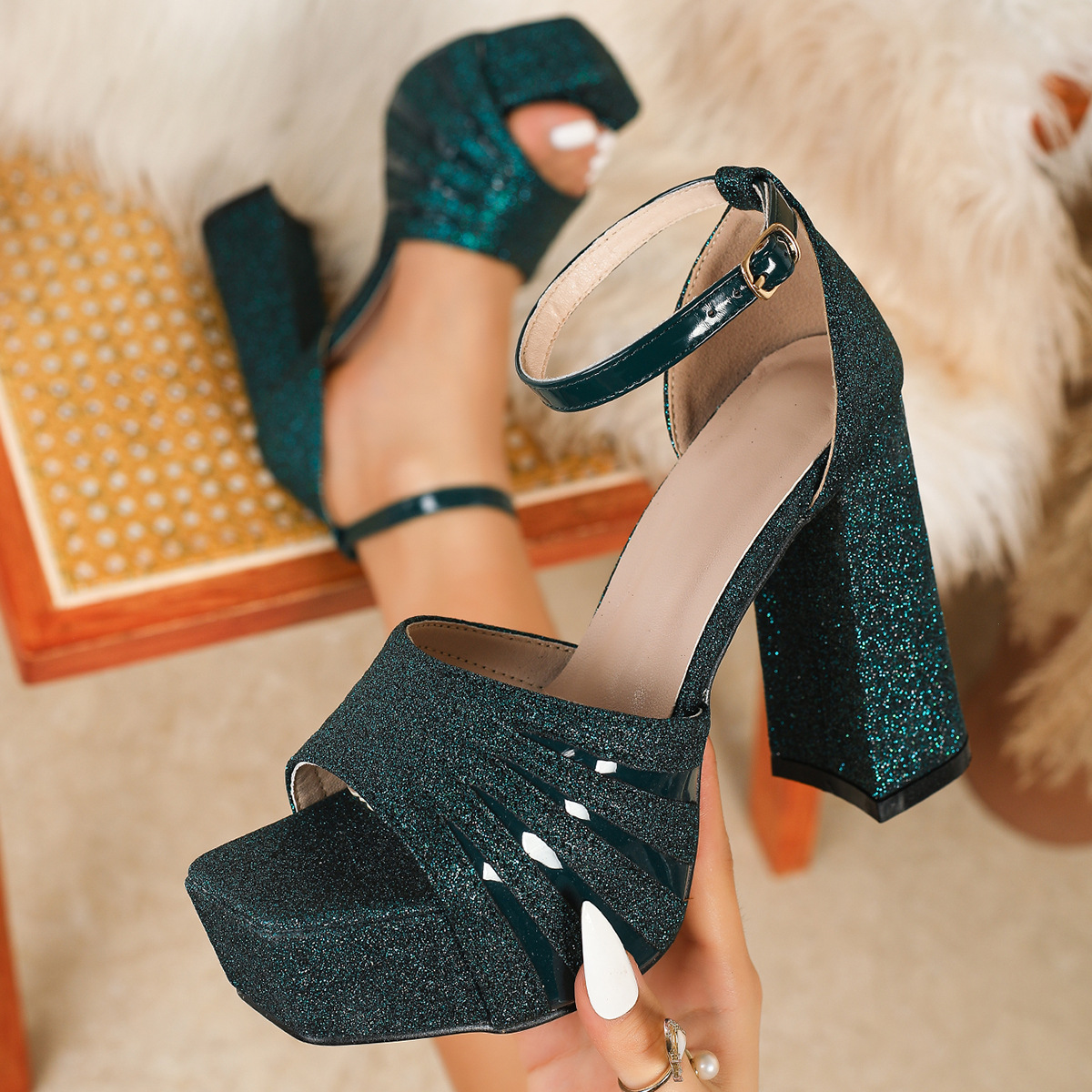 2025年新款欧美风百搭时装高跟防水台女粗跟鱼嘴高跟鞋夏天走秀鞋