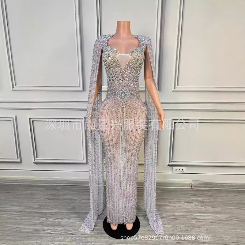 Performance Clothing Deep V Bright Diamond Luxury Cocktail Party Evening Clothing Global Lady Beauty Selection Competition Model Catwalk Compass