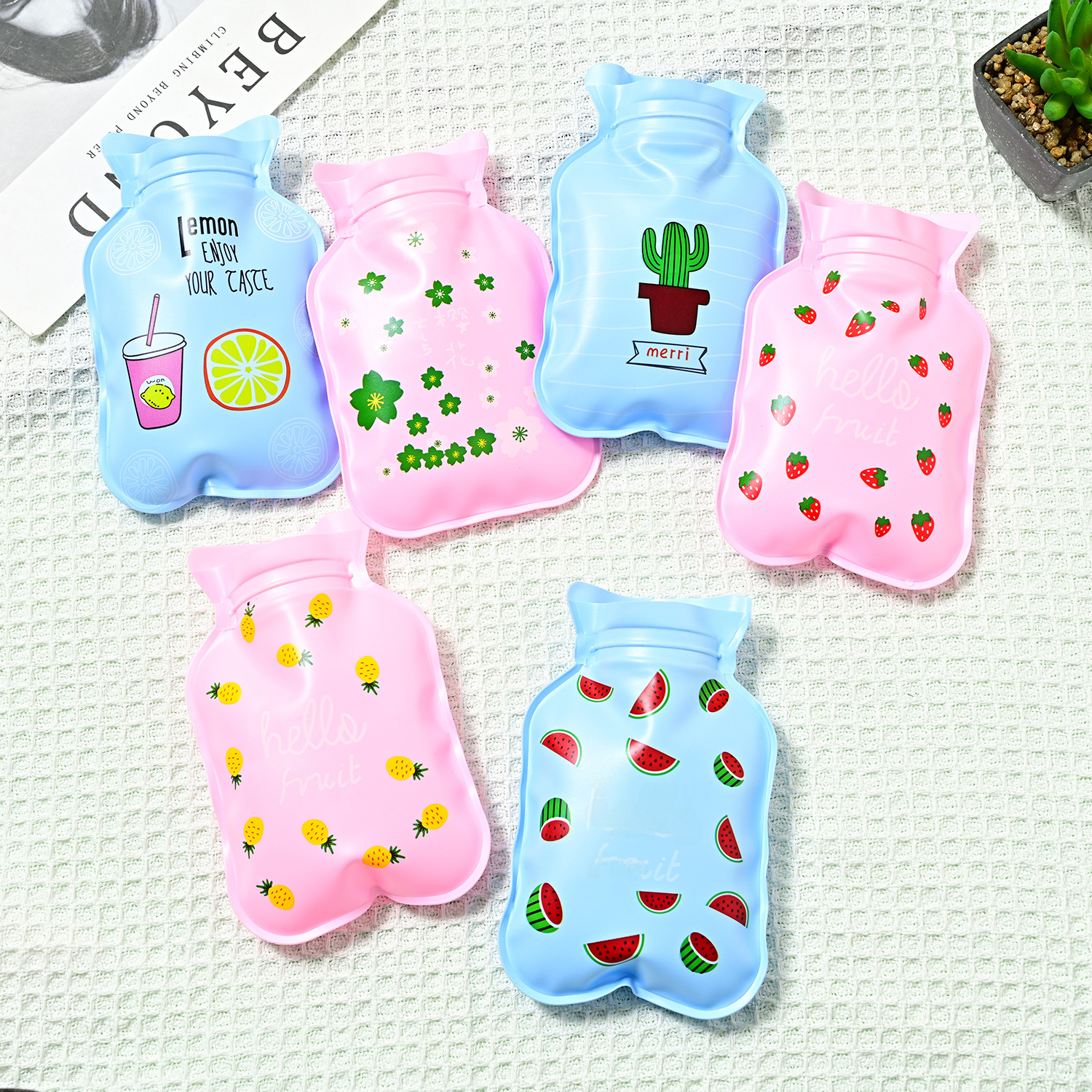 Winter thick cartoon water injection hot water bag cute girl heart warm handbag student portable water hand warmer wholesale_voghion.com
