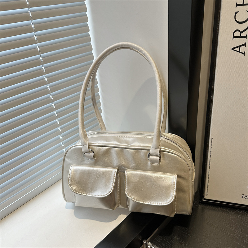 Trendy women's autumn beautiful portable small square bag this year's popular bag 2024 new Korean fashion shoulder bag