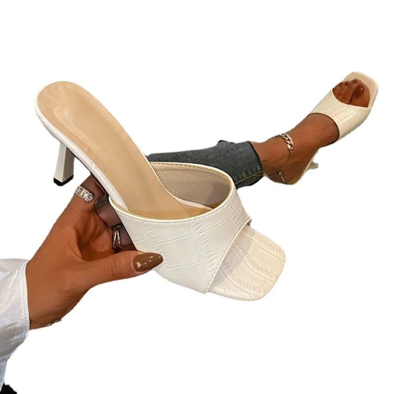 Популярные летние новые стильные сандалии во французском стиле в клетку с бриллиантами, женская верхняя одежда, сандалии на шпильке с квадратным носком и высоким каблуком, полуподдерживающие сандалии