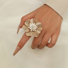 欧美时尚夸张金属合金珍珠花朵戒指简约复古创意设计开口食指戒指