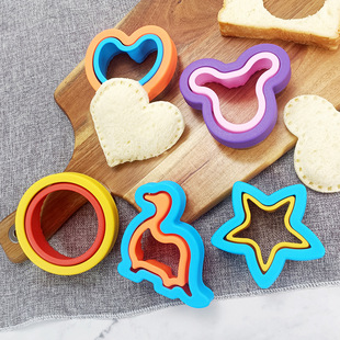 Stainless Steel Sandwich Cutting Mold Sandwich Bread Cutting Mold Toast Cutting Knife Embossed Cartoon Dinosaur Love Mold