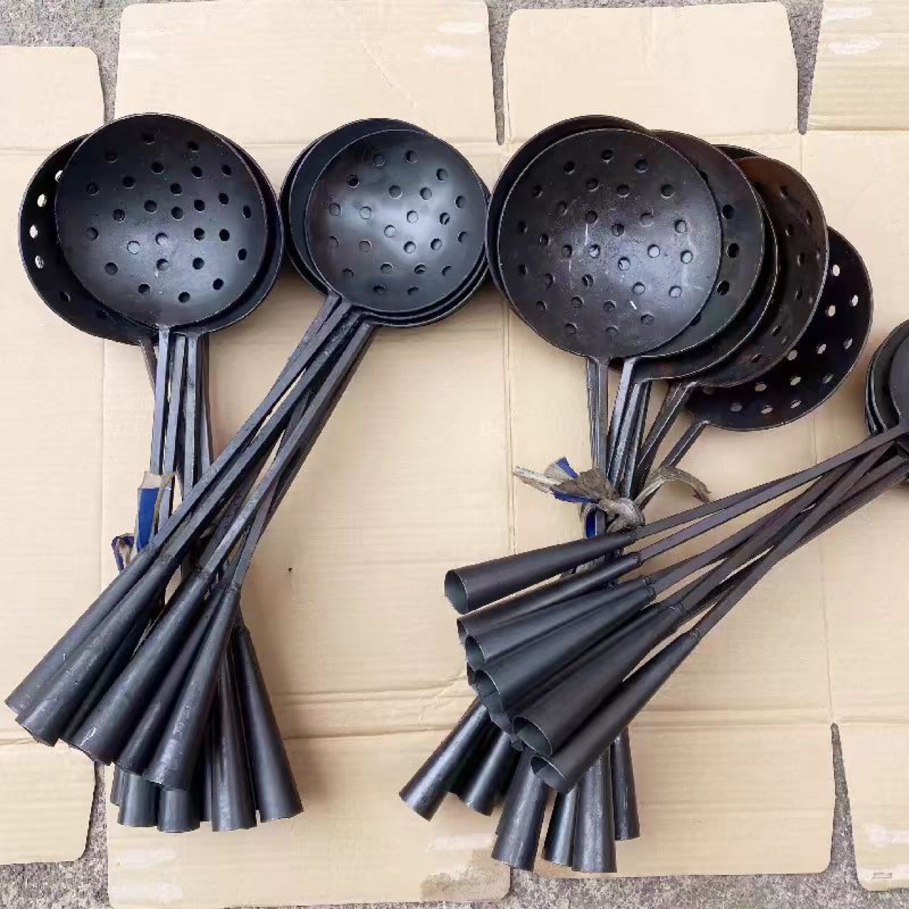 26X8金属打渣勺压铸扒渣勺熔炉捞渣勺冶炼除渣漏勺压铸耗材浇铸打