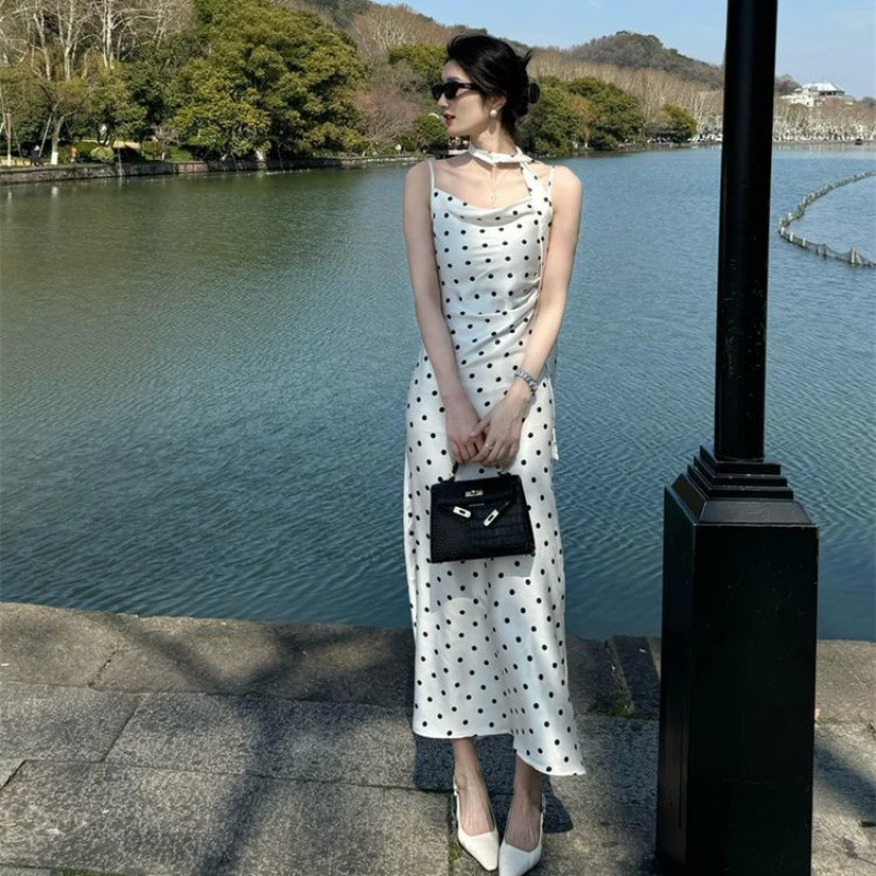 스윙 칼라 서스펜더 스커트 일체형 (고급 원단 안감)