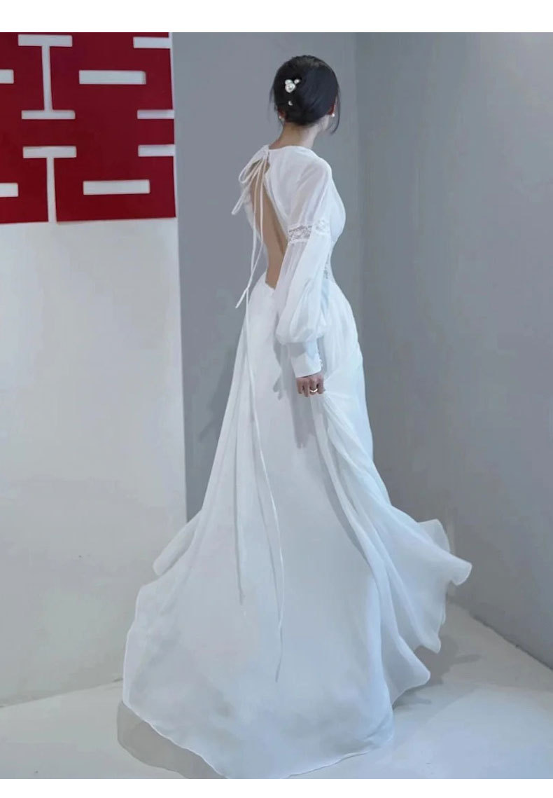 Elegant French Bridal Gown With Open Back, Graceful Chapel Train And Long Sleeves For Wedding Ceremony_ecoleips.com