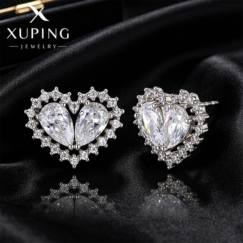 Xuping gemas artificiales incrustadas de zirconio amor pernos de aleación de cobre de moda ligera de lujo diseño temperamental auriculares al por mayor