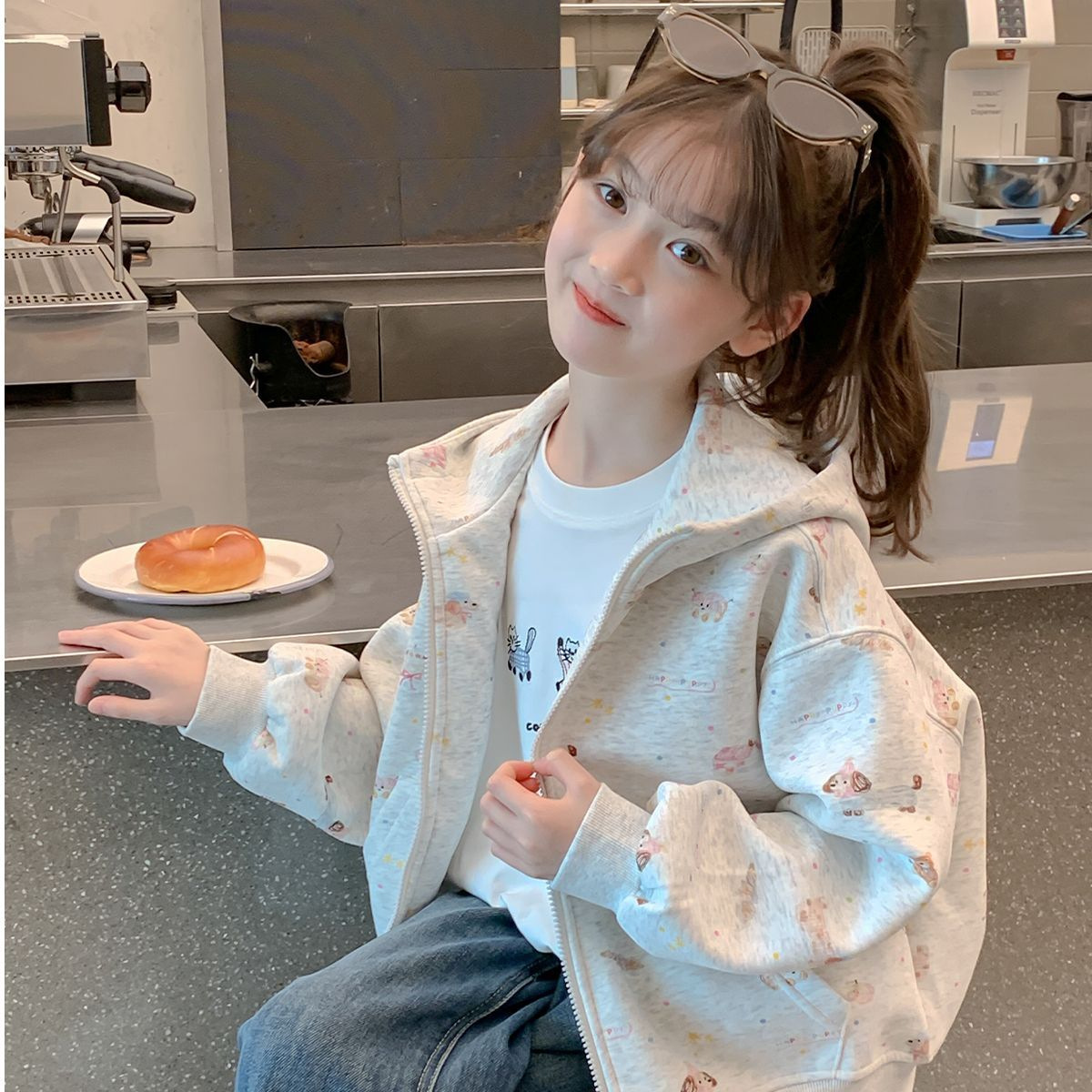 女童秋装外套2025新款洋气童装女中大童秋季甜美韩版简约连帽外套