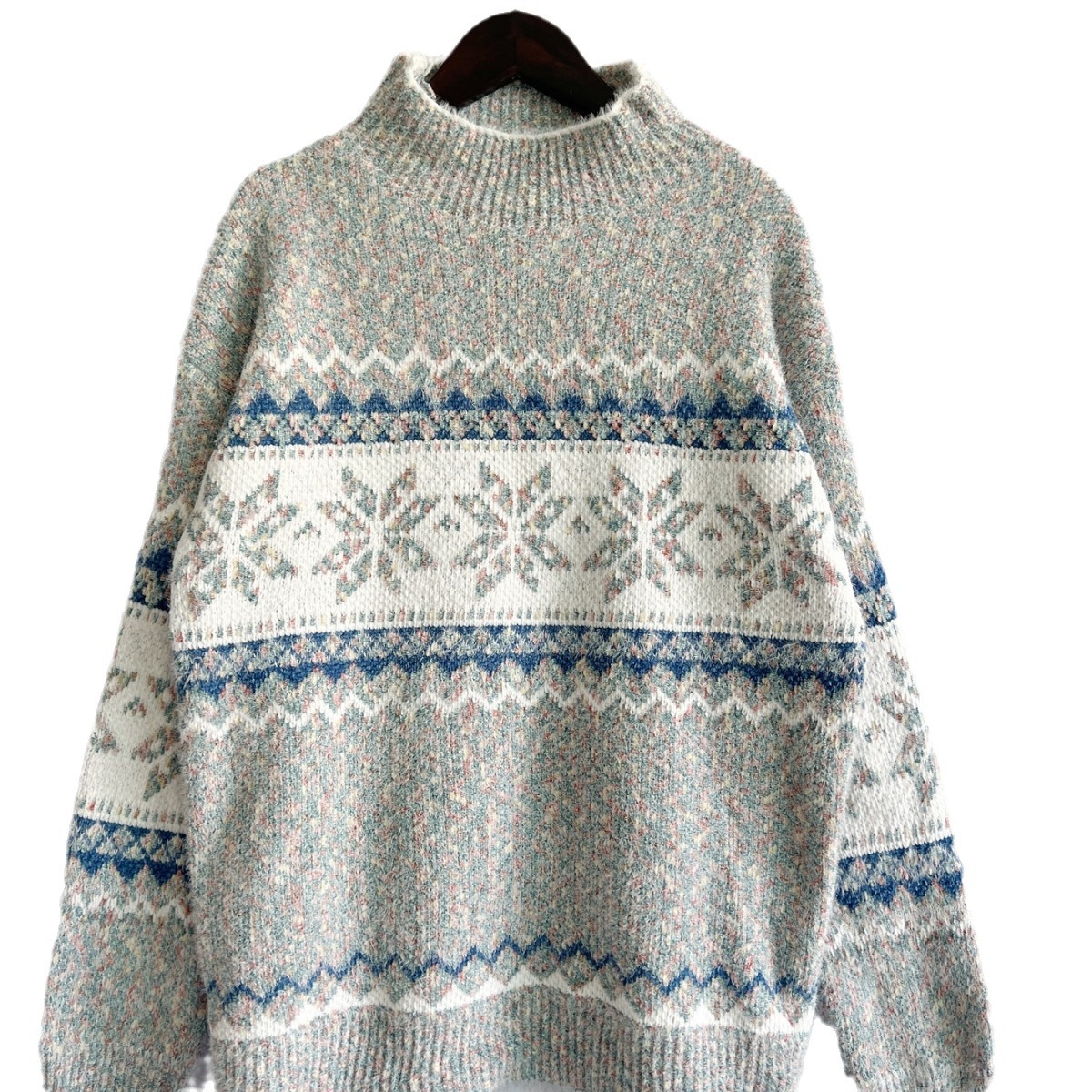 Dámský pletený svetr s dlouhým rukávem a zahuštěným vzorem sněhové vločky a polovičním rolákem_voghion.com