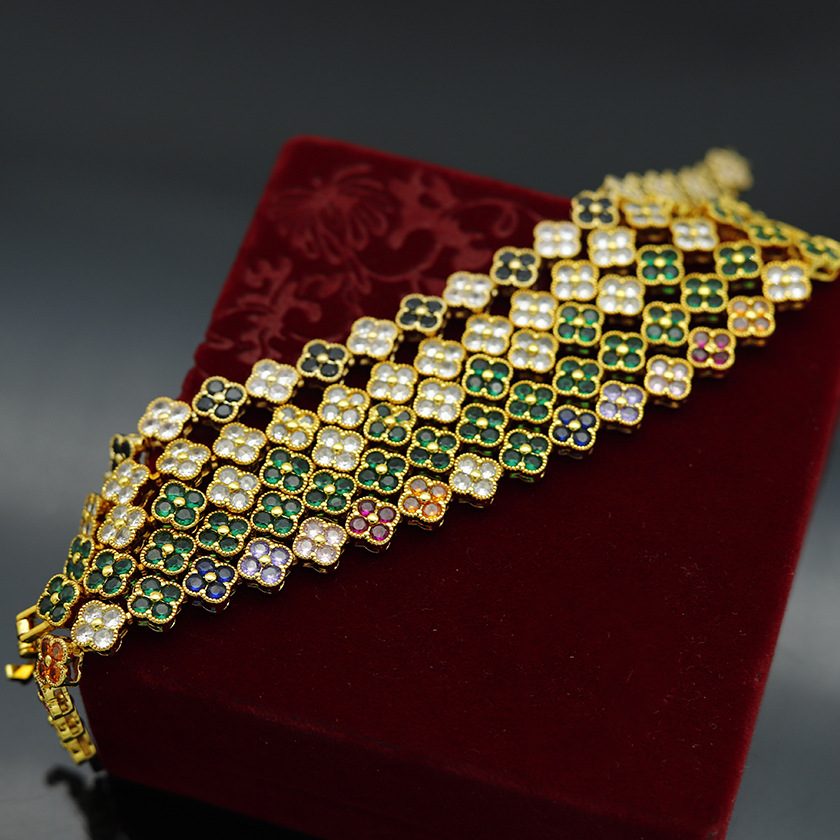 Elegant Zircon Four-leaf Clover Bangle Bracelet For Women_voghion.com