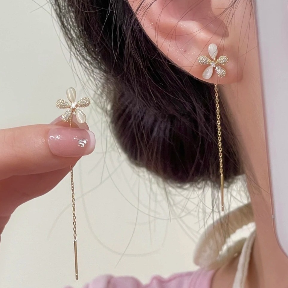 Small design universal earrings
