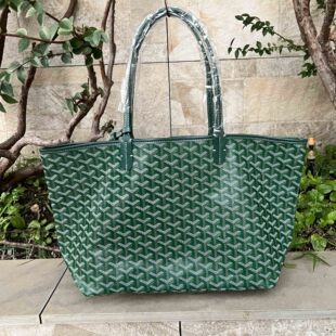 Underarm bag, leather capacious one-shoulder bag