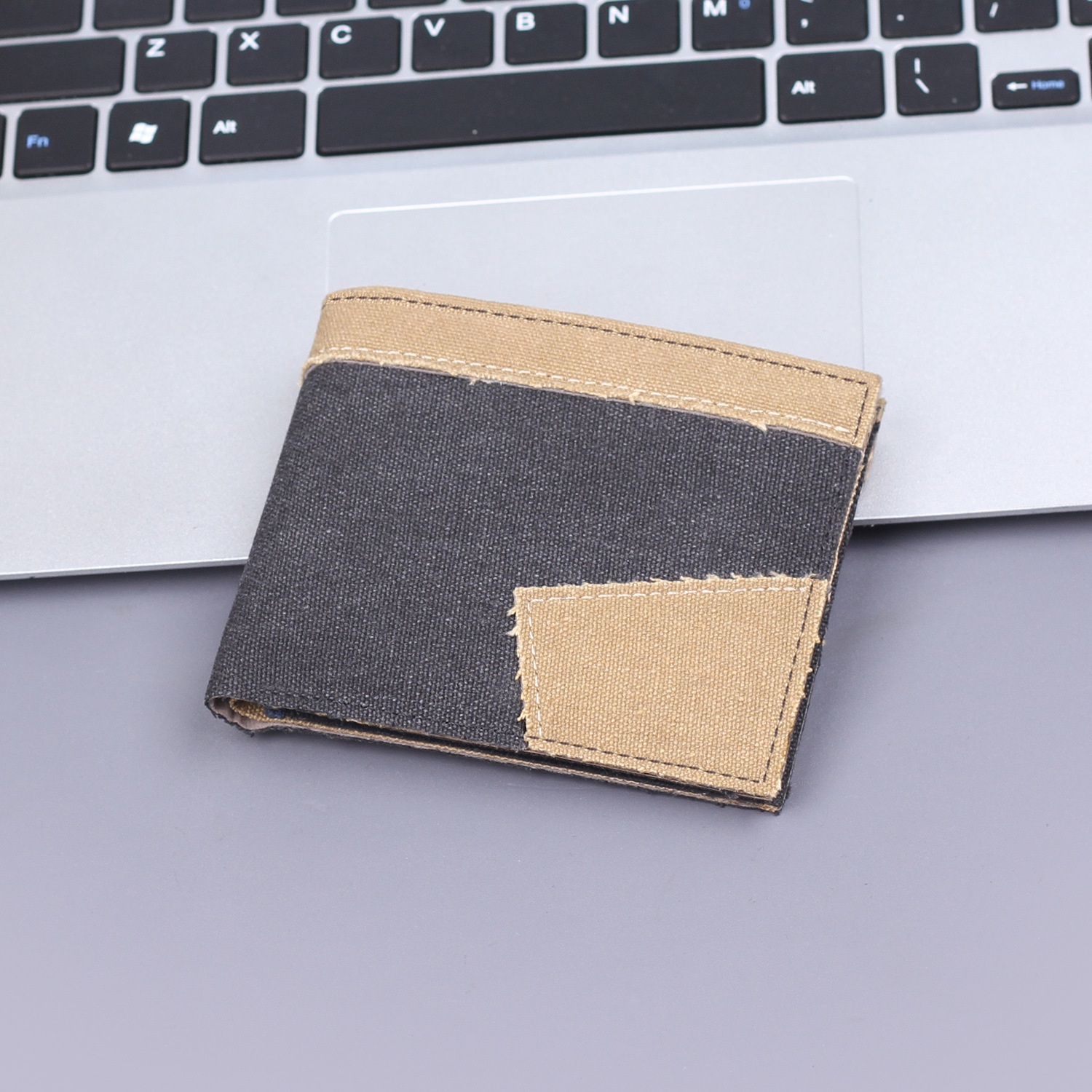 13.821 negro horizontal