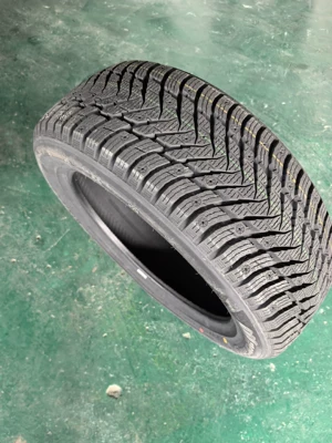 Haida Majin studded snow Vehicle tire