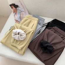 冬季加绒加厚温暖面包卫裤女澳粒绒宽松休闲运动保暖束脚长裤女裤