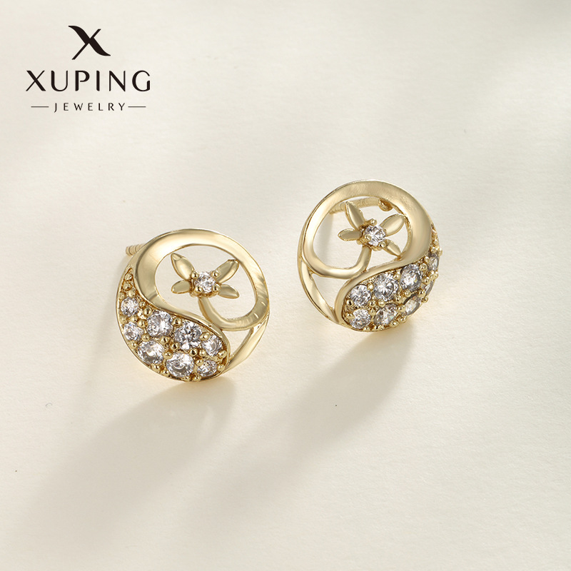 Xuping personalidad japonesa y coreana pendientes de nicho para mujeres pequeñas flores exquisitas huecadas micro pendientes de piedra